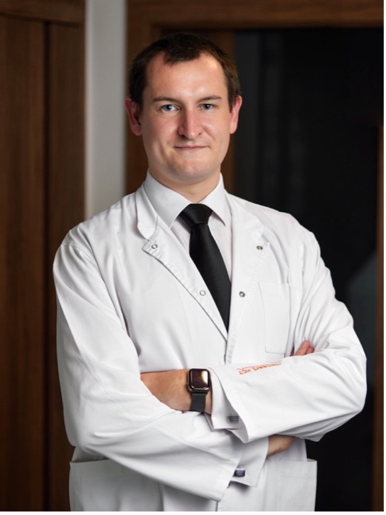 dr n. med. Mateusz Gajda